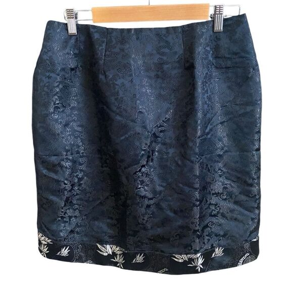 JADE East West Black/Silver Textured Mini Skirt. Size Large. - Picture 1 of 8